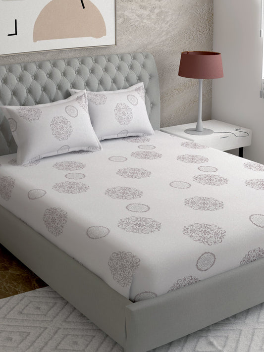 Ember Queen Size Bedsheet with 2 Pillow Covers