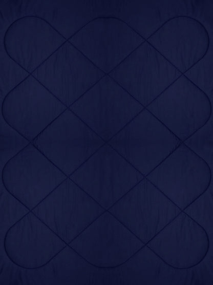 Blue & White Microfiber Double comforter for Mild Winter